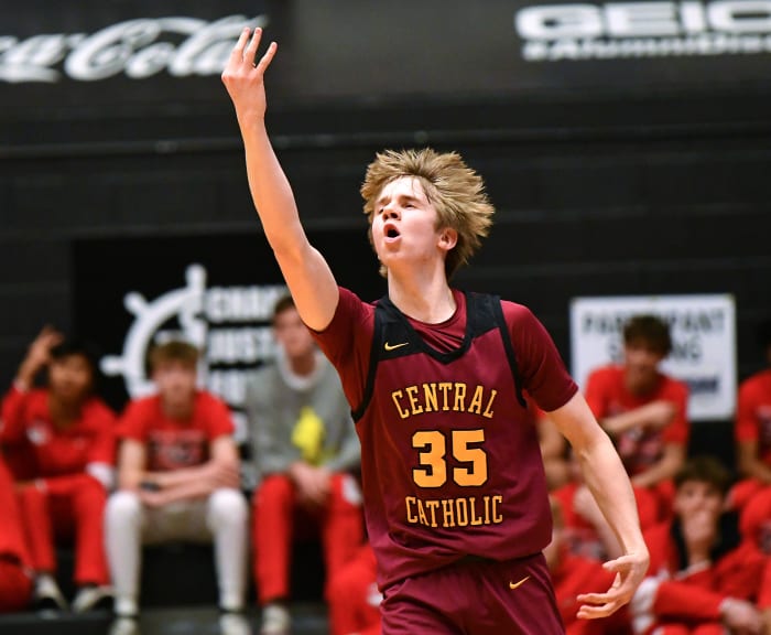 West Linn Central Catholic 6A Oregon boys basketball quarterfinal Taylor Balkom 31